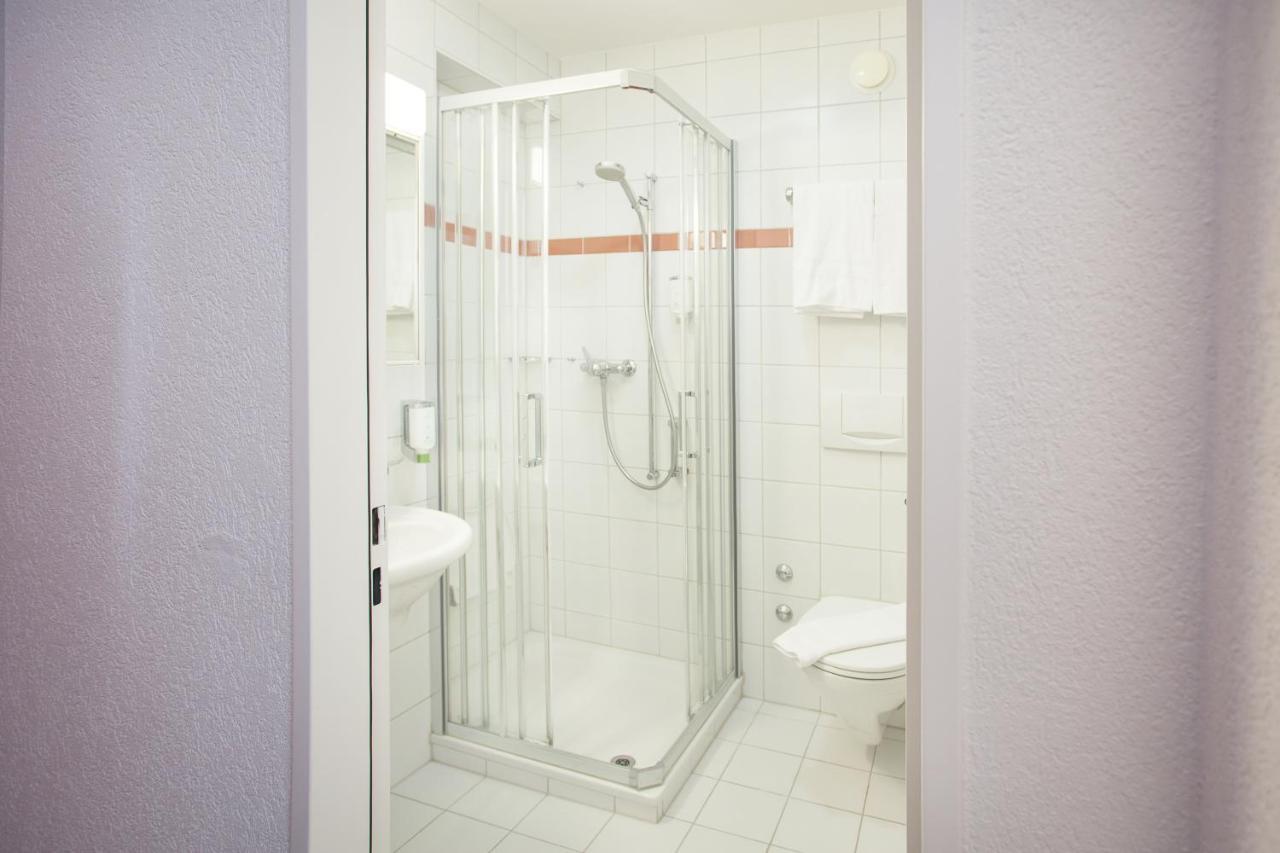 Guesthouse Zurzach - Self Check-In Bagian luar foto