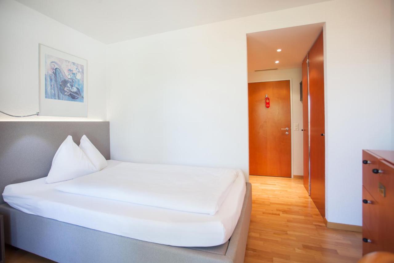 Guesthouse Zurzach - Self Check-In Bagian luar foto