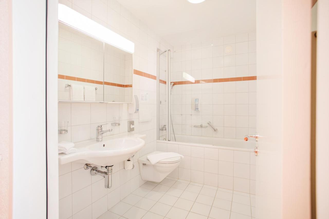 Guesthouse Zurzach - Self Check-In Bagian luar foto
